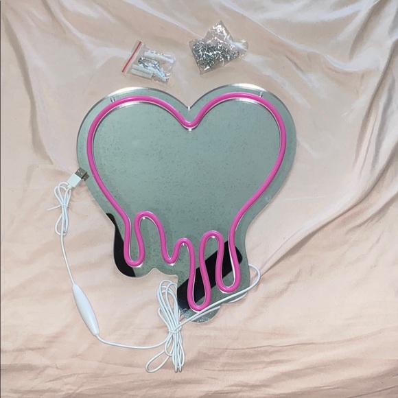 Pink Drip Heart Neon Light - Picture 1 of 1